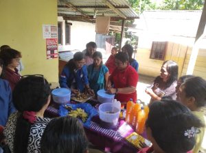 PkM MSP eco Enzyme di Desa Hattu-proses pembuatan