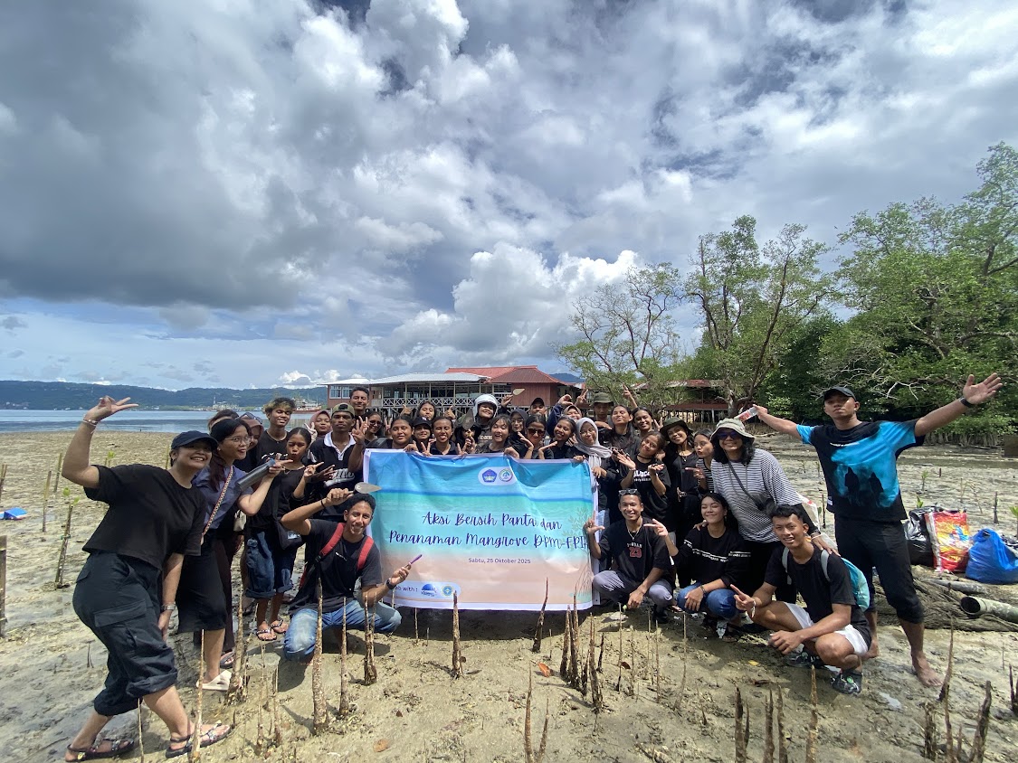 HMJ MSP dan DPM FPIK tanam 300 anakan mangrove di Pesisir Lateri