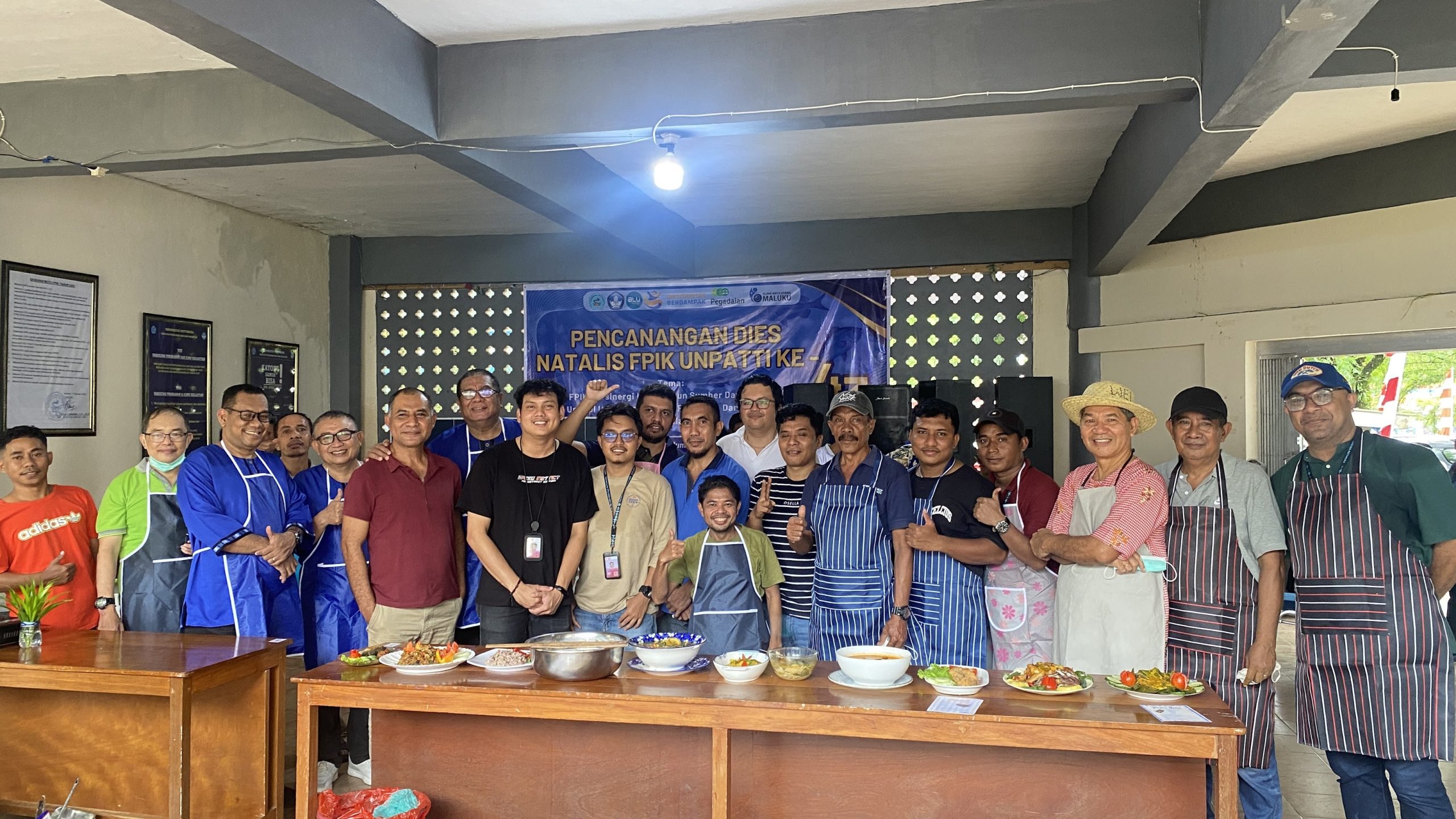 Peserta lomba masak olahan ikan dalam rangka Dies Natalis FPIK Unpatti ke-43